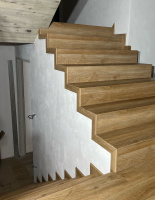  Bukoma schody z vinylu zakaznika